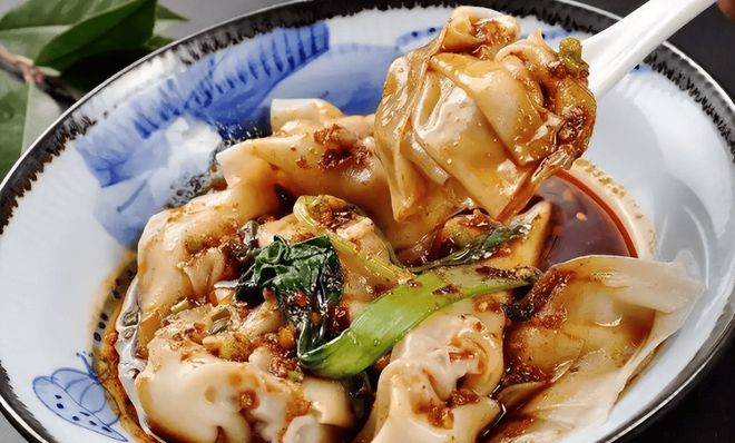 成都吃美食喝美酒回国后却集体破防！PG电子麻将胡了大量乌克兰游客涌入(图3)